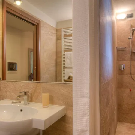 La Grange - Animal Chic Hotell 3*